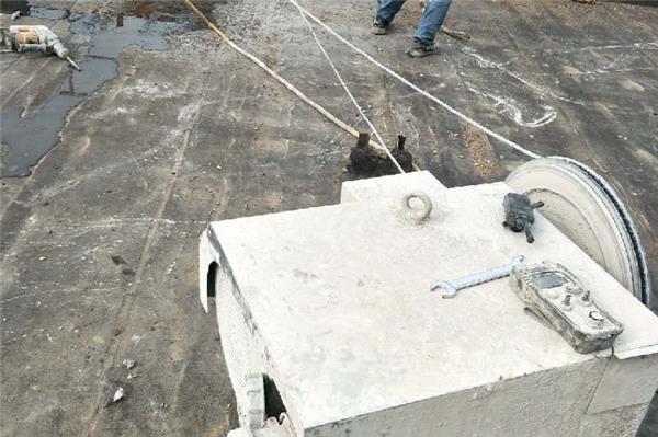 混凝土繩鋸機主要用于橋梁、橋墩、橋面、施工現(xiàn)場的切割