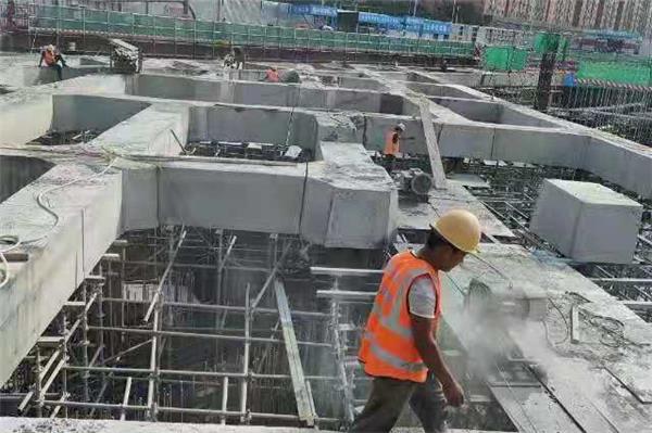 拆除比較大的建筑物，用靜力切割的方法怎么操作呢？