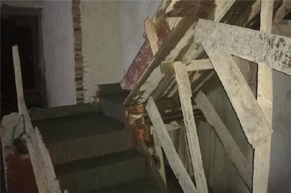 拆除樓梯的原因有哪些？