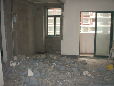 電鎬拆除地磚對(duì)樓板的影響有多大？