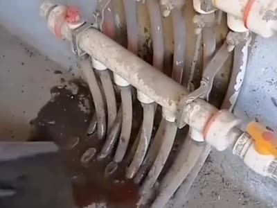 拆地磚時(shí)要注意地暖管