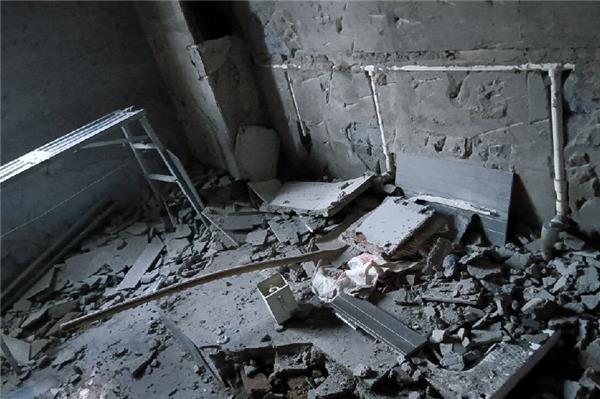 裝修改造，墻上的瓷磚怎么拆，快速拆除瓷磚的方法。