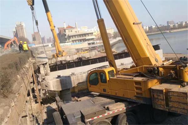 混凝土拆除改造施工設(shè)備的選用