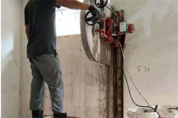 墻體保護(hù)性拆除的靜力拆除切割施工工藝