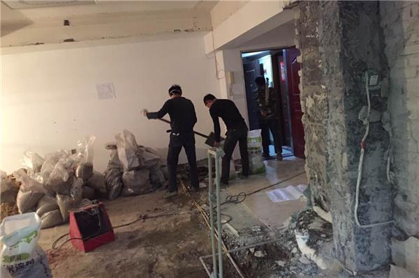 老房裝修拆除大改造 10大看點(diǎn) 老房翻新不上當(dāng)超小戶(hù)型舊房改造,我來(lái)為您支招,搭配知識(shí)