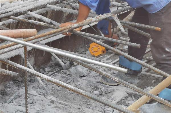 剔鑿混凝土，剔鑿后澆帶，剔鑿梁頭，建筑工程施工的關(guān)鍵步驟解析