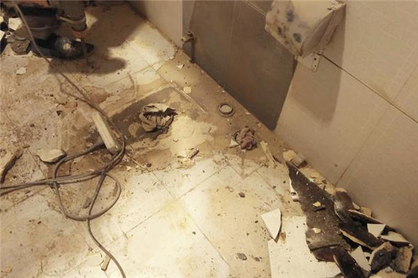 衛(wèi)生間拆除,拆瓷磚，墻磚拆除服務(wù)，專業(yè)團(tuán)隊,高效施工