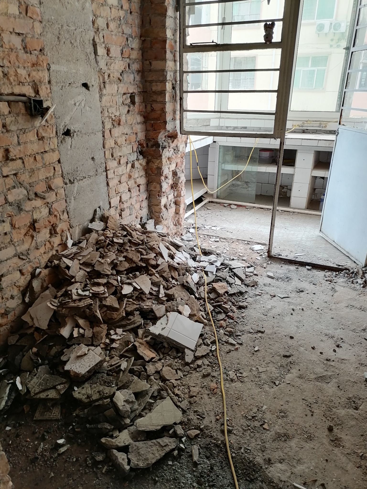 裝修拆除，居家拆除，拆墻磚
