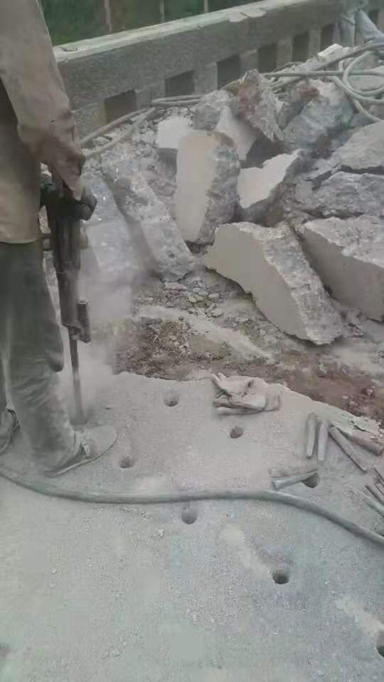 混凝土切割拆除，混凝土拆除工程