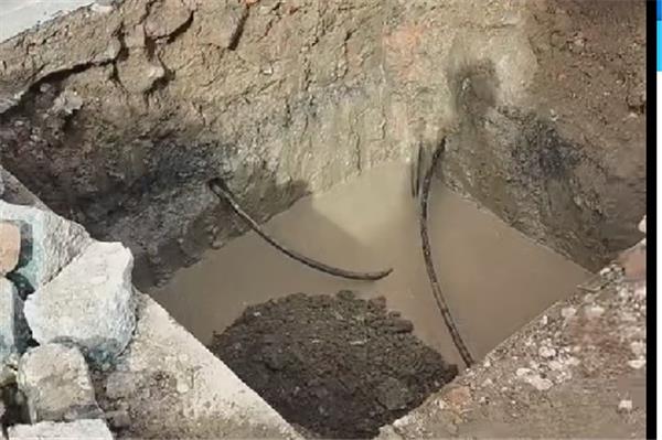 怎樣快速鑿掉水泥地