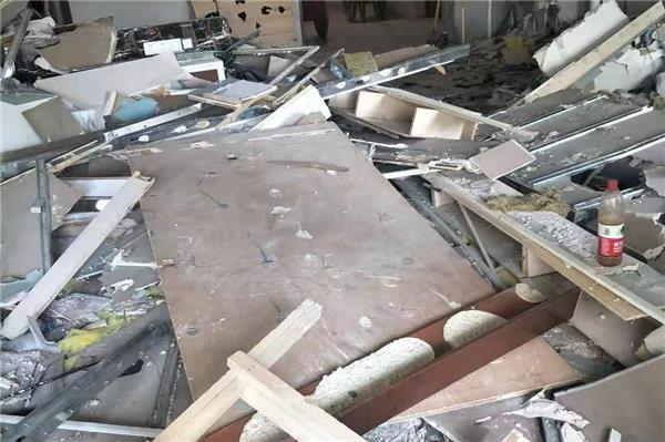 拆除舊裝修-吊頂拆除-隔斷拆除-墻磚拆除-地面拆除