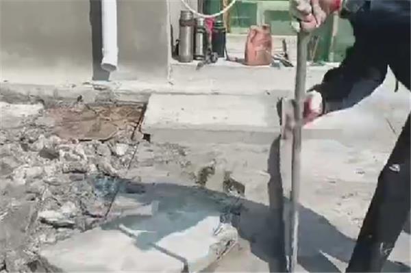 鋼筋加工場(chǎng)地面剔鑿混凝土和電鎬使用介紹